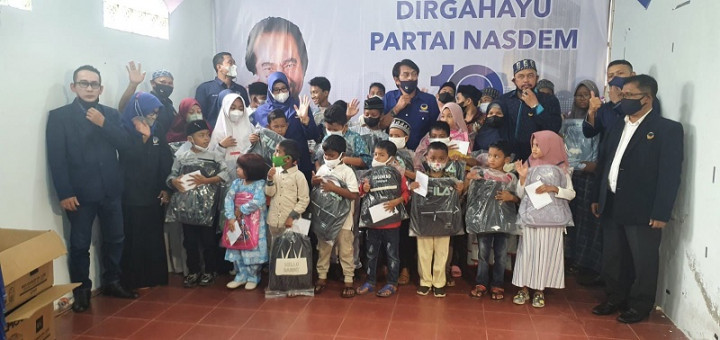 HUT ke-10, Partai NasDem Aceh Menyantuni Puluhan Anak Yatim