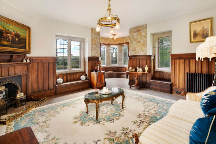 Populer Properti, Rumah Bekas Pangeran Charles Dijual hingga Hunian Keren Tunawisma Los Angeles