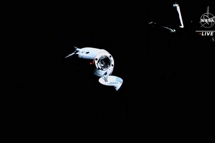 Foto: Kapsul SpaceX Merapat ISS