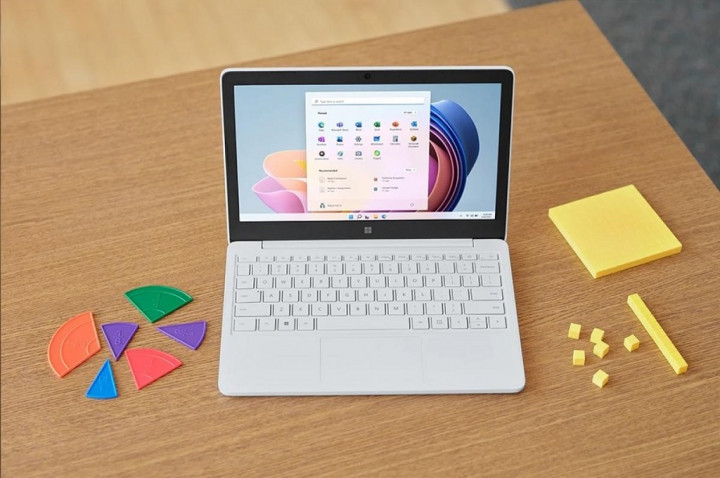 Microsoft Hadirkan Pesaing Chromebook, Surface FE