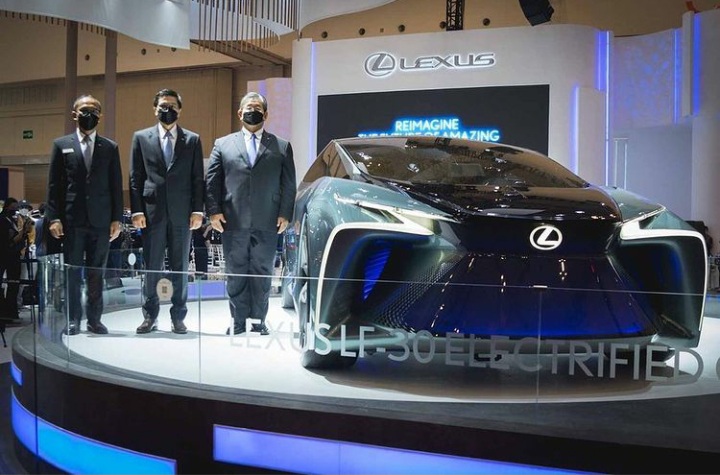 GIIAS 2021: Lexus Tebar Pesona Pamer Mobil Listrik Futuristik