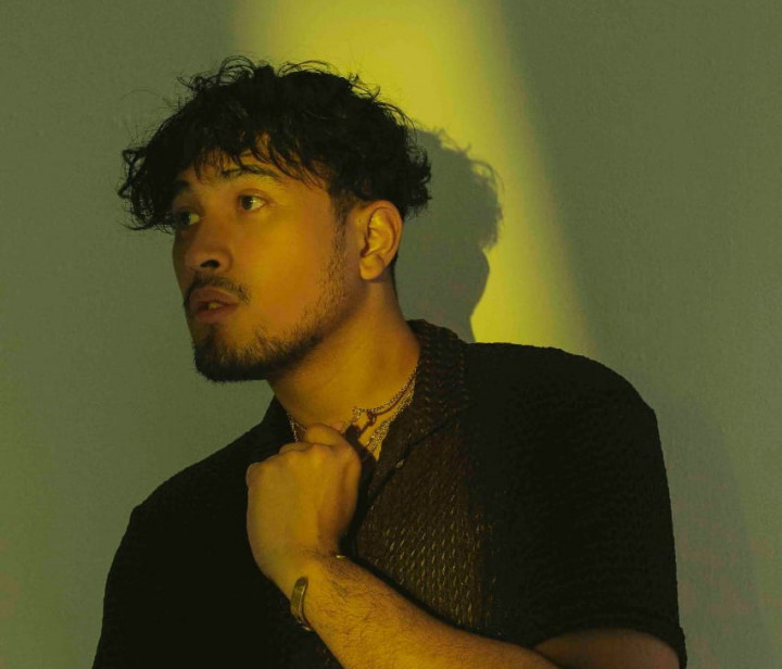 Ketulusan Cinta Ibu Menginspirasi Lagu Terbaru Adrian Khalif