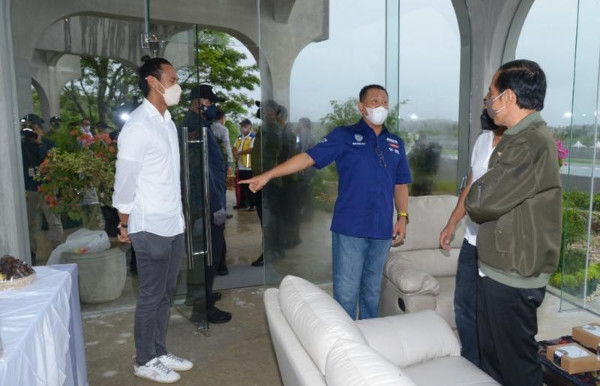 Jokowi Ingin Sean Gelael Wakili Indonesia di Formula E 2022