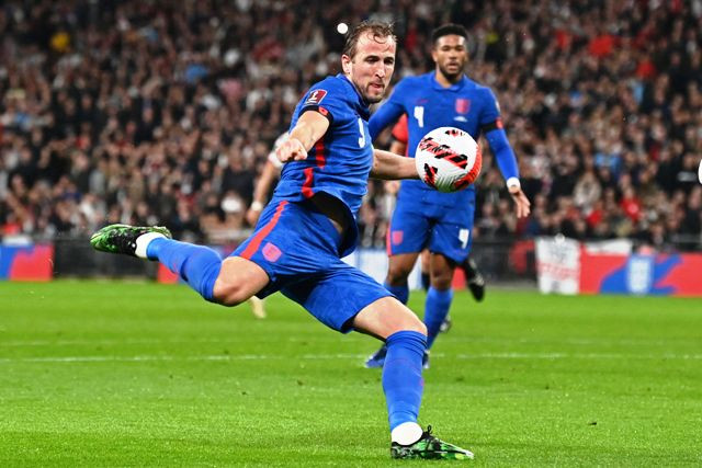 Kane Cetak Hattrick, Selangkah Lagi Inggris Lolos ke Qatar