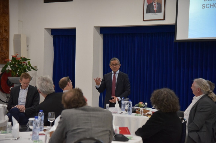 KBRI Den Haag Adakan Pertemuan dengan Para Indonesianis di Belanda