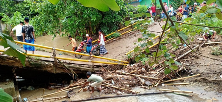 Lombok Barat dan Dompu Terendam Banjir