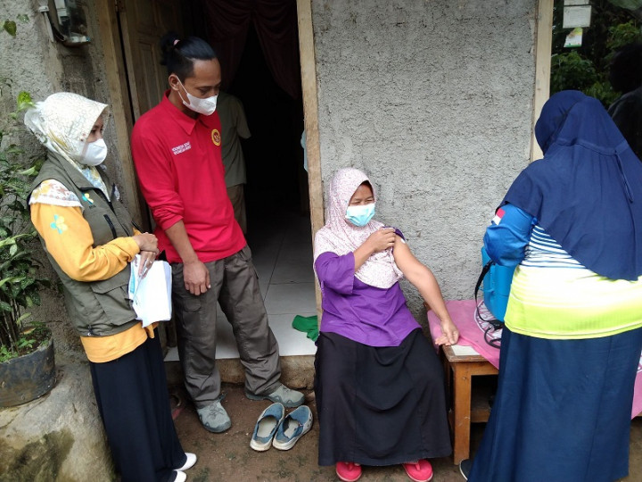 BIN Jateng Vaksinasi <i>Door to Door</i> di Banjarnegara