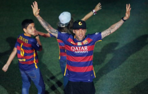 Profil Dani Alves, Bek Gaek yang Pulang ke Barcelona