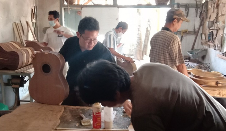 Keren, Gitar Produksi Dalam Negeri Tembus Pasar Dunia