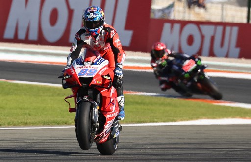 Duo Ducati Crash, Jorge Martin Rebut Pole Position MotoGP Valencia