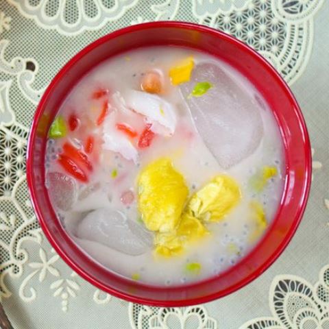 Mudah kok bikin es teler. Yuk, ikuti caranya! (Foto: Dok. Endeus TV)