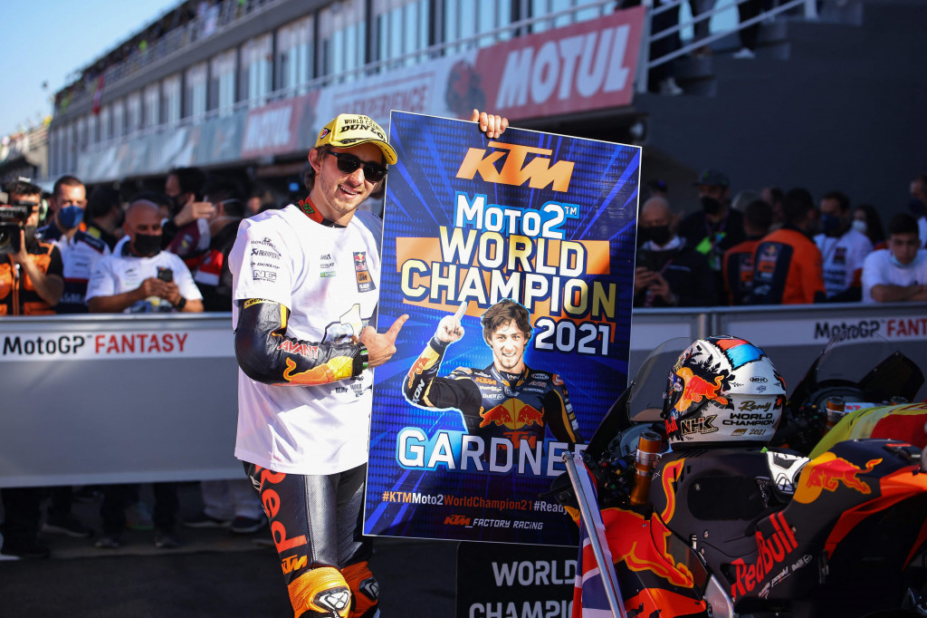 Moto2 Valencia: Raul Fernandez Menang, Remy Gardner Kunci Gelar Juara Dunia
