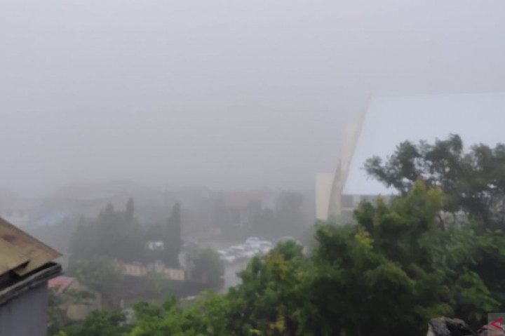 Flores bagian Barat Diprediksi Terjadi Hujan Lebat Kategori 4