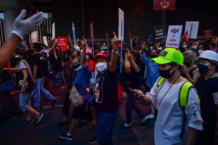 Pedemo Thailand Tegaskan Tidak Berusaha Gulingkan Monarki Thailand