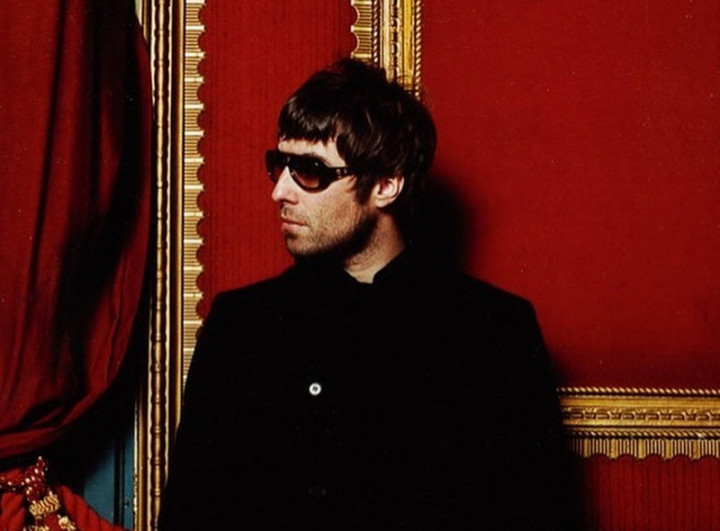 Tamborin yang Dipakai Liam Gallagher di Lagu 