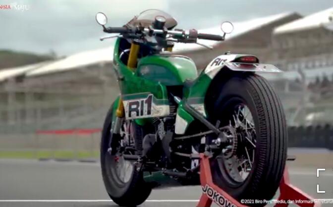 Aksesoris Buatan Lokal Melekat di Motor Jokowi saat Jajal Sirkuit Mandalika