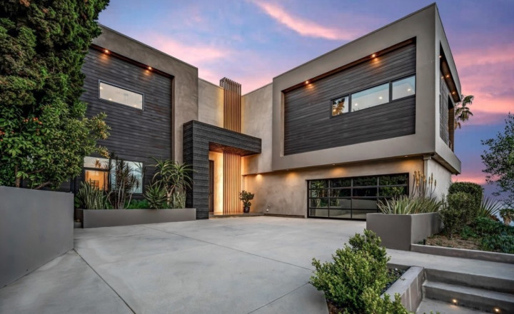 Populer Properti, Hunian Baru Selebriti hingga Kelebihan Bangun Rumah dengan Kontraktor