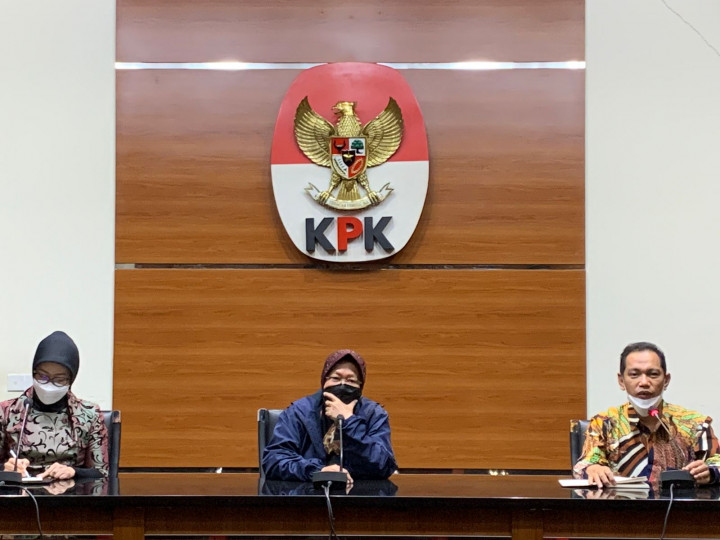 Risma Janji Korupsi Bansos Tak Terulang