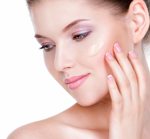 Tips Memakai Matte Foundation untuk Kulit Wajah Kering