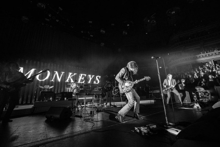 Arctic Monkeys Umumkan Jadwal Tur Konser Tahun Depan