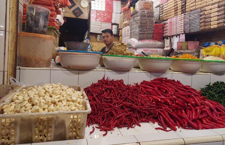 Harga Telur dan Cabai di Pasar Anyar Tangerang Naik