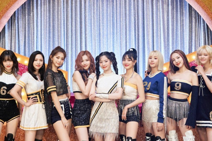 TWICE Umumkan Jadwal Tur Konser Dunia