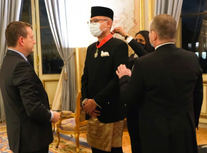 Dubes RI di Paris Raih Tanda Penghargaan Tertinggi dari Pemerintah Prancis