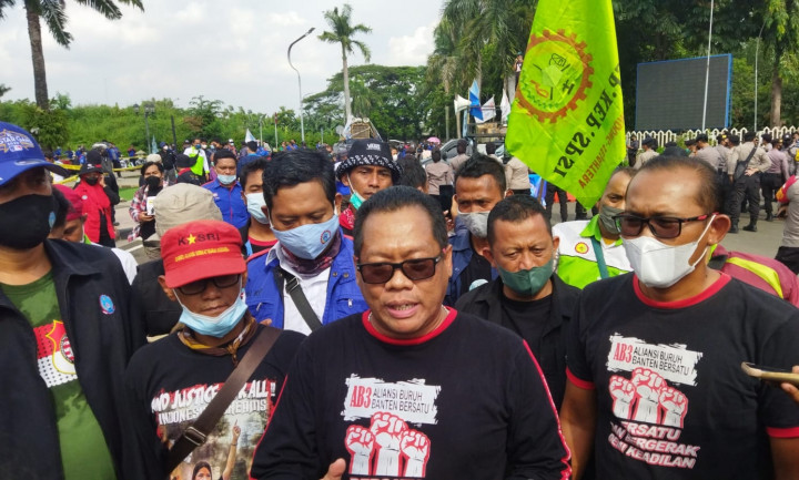 Buruh di Banten Tuntut Kenaikan Upah 13,5%