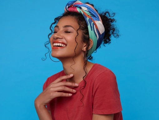 Tips Memilih Lipstik Matte Warna Nude untuk Wanita Berkulit Gelap