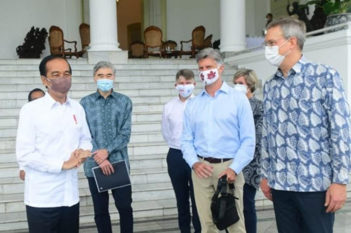 President Jokowi, Foreign Ambassadors Visit Rumpin Nursery Center in Bogor