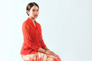 Maudy Ayunda Nyanyikan Soundtrack Film Losmen Bu Broto