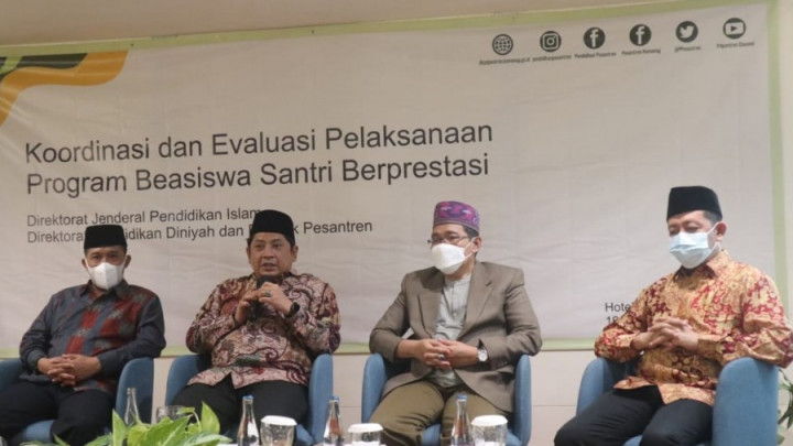 Kemenag Evaluasi Program Beasiswa Santri