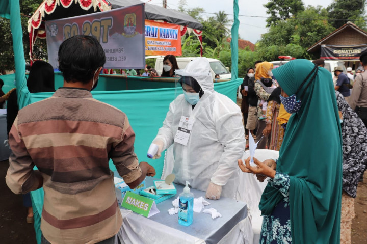 Pilkades di Cirebon Siagakan Posko Vaksin di TPS