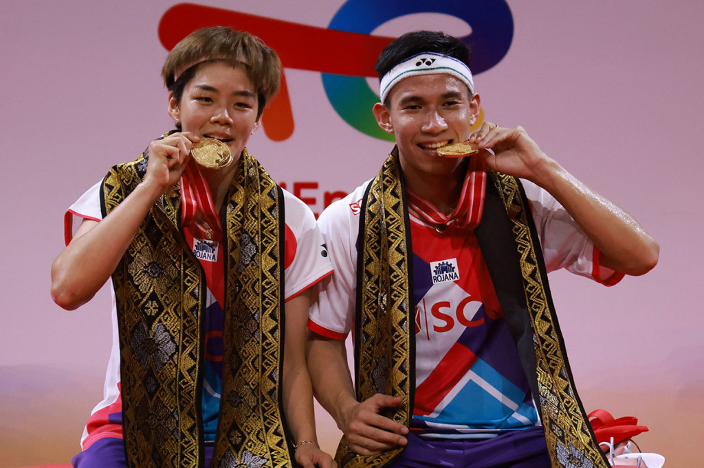 Pasangan Thailand Dechapol/Sapsiree Juara Indonesia Masters 2021