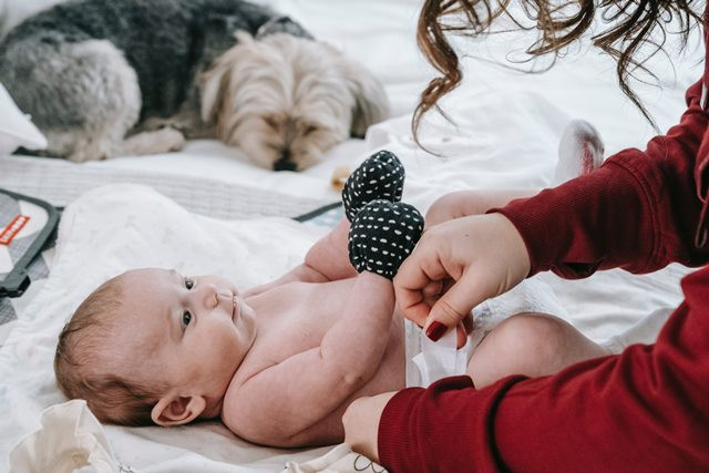 Cermati kulit bayi lebih sensitif dan rentan terhadap banyak sumber iritasi atau infeksi. (Foto: Ilustrasi/Pexels.com)