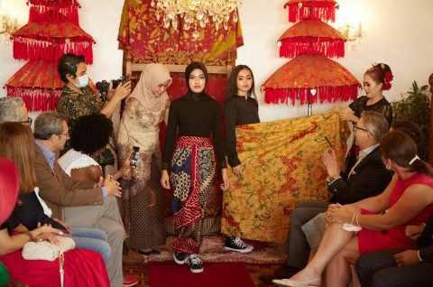 Populer Internasional: Batik Indonesia di Kenya Hingga Imigran Tenggelam di Libya