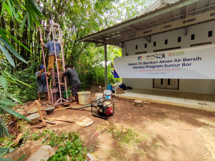 Kerap Krisis Air Bersih, Warga Cirebon Bersyukur Metro TV Buatkan Sumur Bor