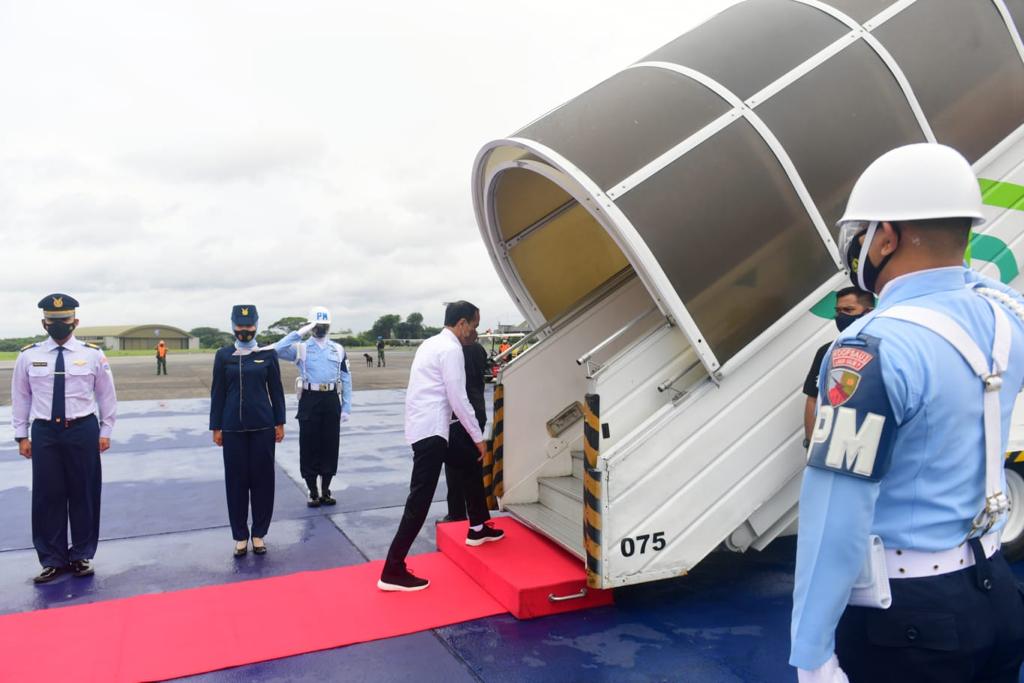 Presiden Joko Widodo (Jokowi) bertolak menuju Sulawesi Selatan (Sulsel) pada Selasa pagi, 23 November 2021. Foto: BPMI Setpres