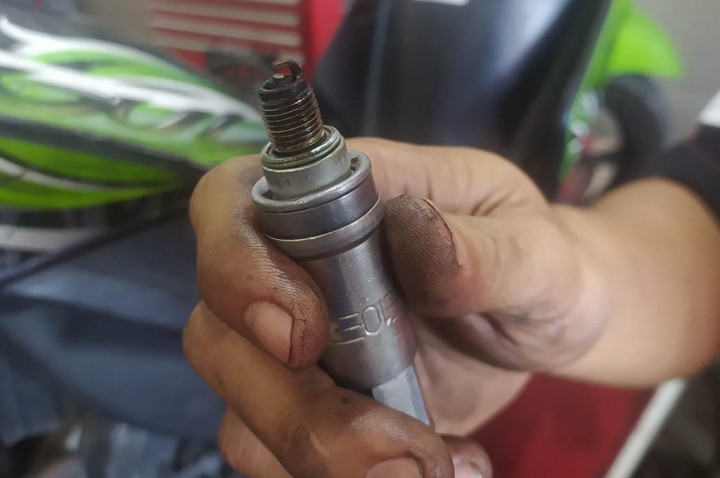 Merawat Busi Sama dengan Menjaga Performa Mesin