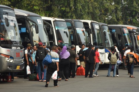 Penumpang Bus AKAP di Terminal Kampung Rambutan Meningkat