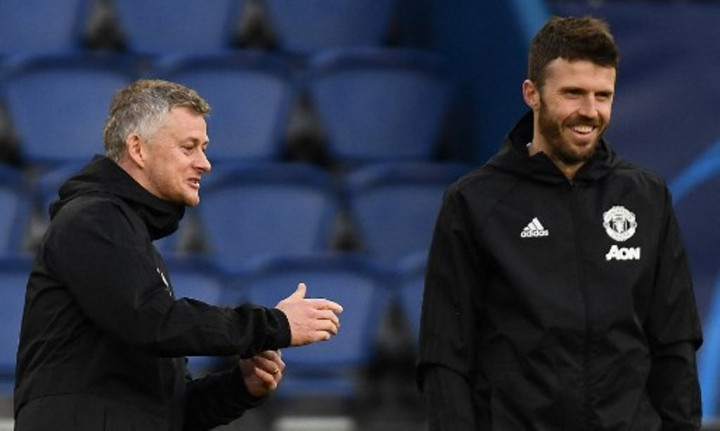 Carrick Persembahkan Kemenangan MU untuk Solskjaer