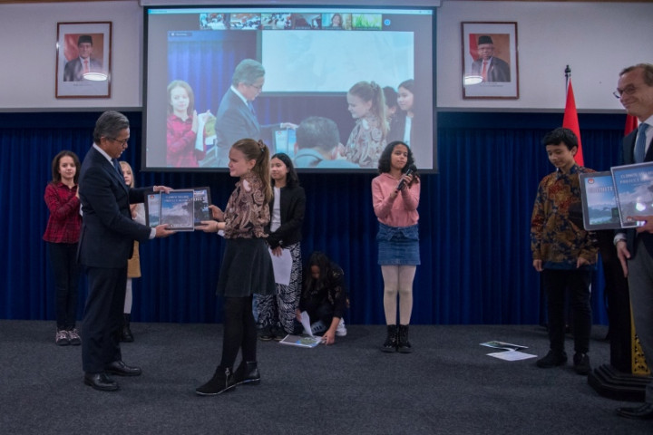 Pelajar Indonesia dan Belanda Bergabung Tuang Ide di Proyek Kampung Iklim