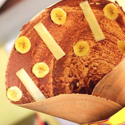Apa beda kue lekker dan crepes? Yuk, simak informasinya. (Foto: Dok. Instagram Just a Bigger Crepe/@crepesignatureid)