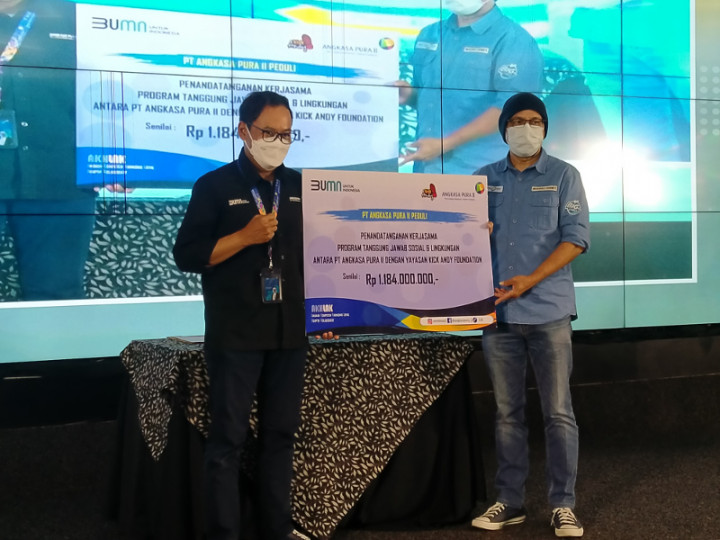 Angkasa Pura II Gelontorkan Bantuan Rp1,2 Miliar Melalui Kick Andy Foundation