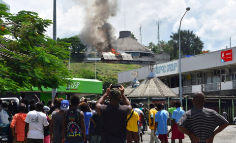 Kerusuhan Ibu Kota Kepulauan Solomon, Sentimen Anti-Tiongkok Merebak
