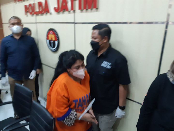 Pelaku Perdagangan Manusia Muncikari <i>'Mami Ambar'</i> Ditangkap