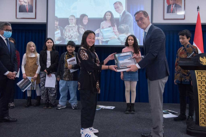 Pelajar Indonesia-Belanda Usulkan Proyek Kampung Iklim untuk Malino