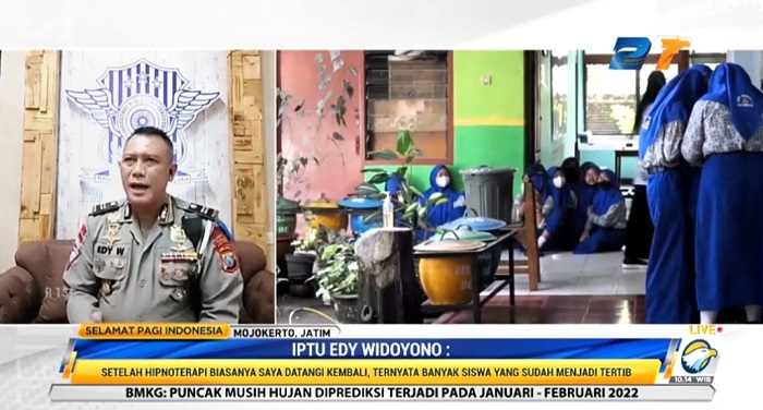 Petugas Polisi Bantu Edukasi Pelajar Dengan Hipnoterapi Agar Disiplin