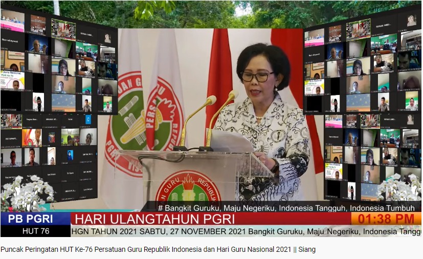 Ketua Umum PB PGRI, Unifah Rosyidi. Foto: YouTube
