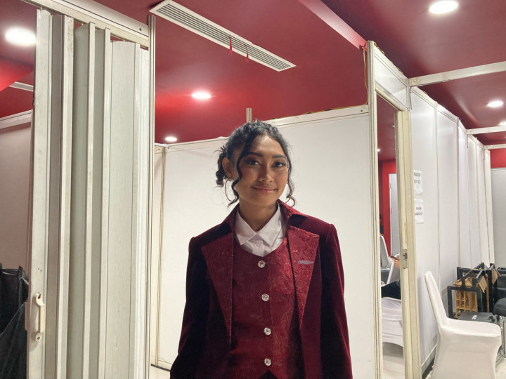 Novia Bachmid Rela Berendam Sampai Jam 2 Pagi demi Video Klip Lagu Baru